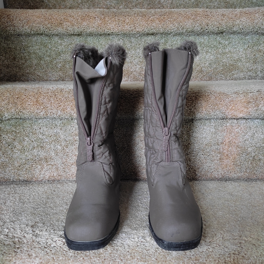 Totes Women's Quilted Winter Boots